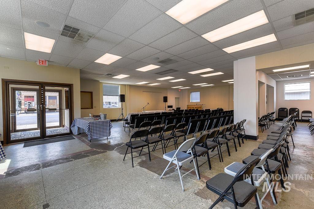 Misc room featuring a drop ceiling