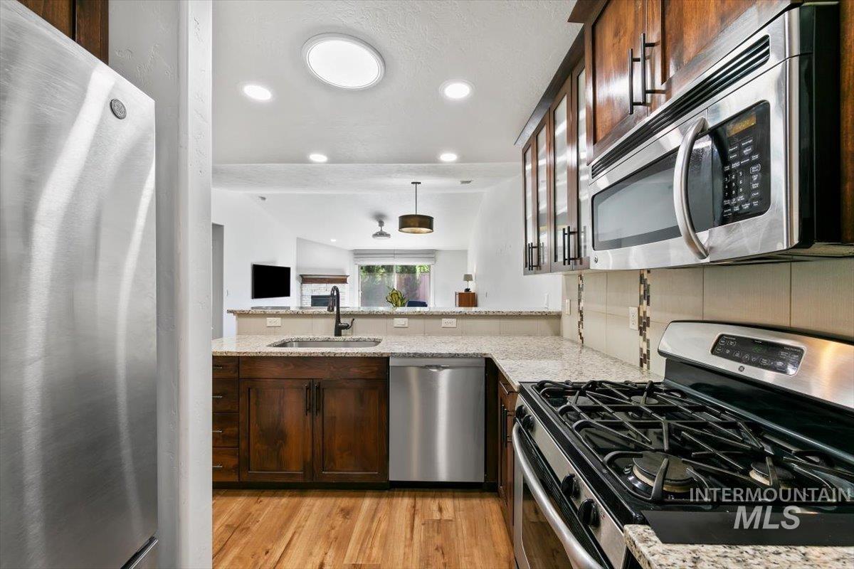 161 E Cholla Hills St, Meridian, Idaho 83646, 2 Bedrooms, 2 Bathrooms, Residential For Sale, Price $425,000, 98961920
