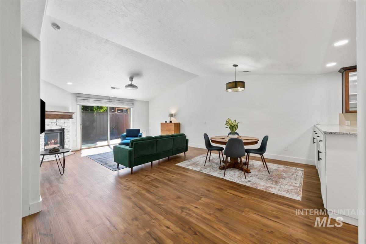 161 E Cholla Hills St, Meridian, Idaho 83646, 2 Bedrooms, 2 Bathrooms, Residential For Sale, Price $425,000, 98961920
