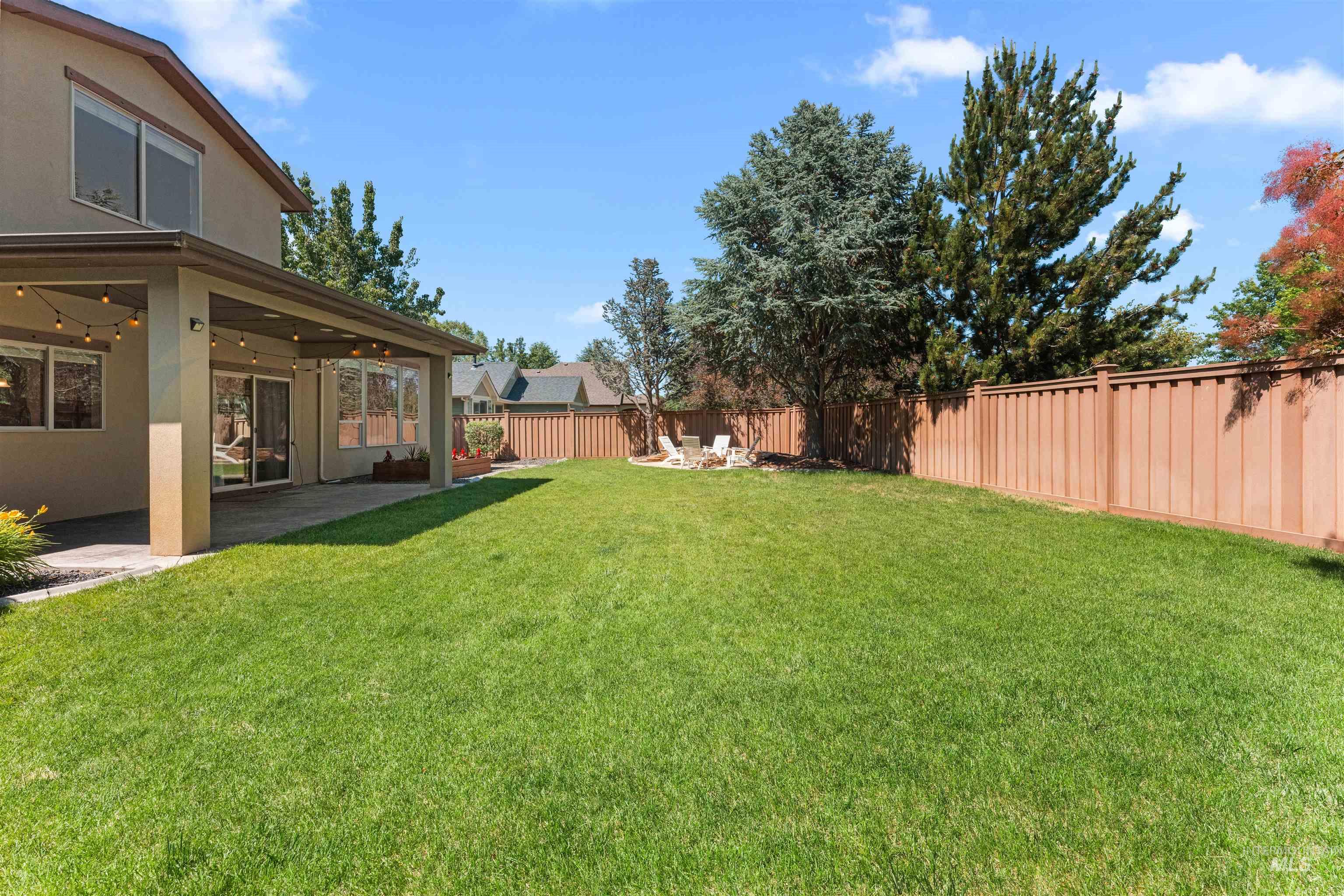 268 S Streamleaf Ave, Star, Idaho 83669, 4 Bedrooms, 3 Bathrooms, Residential For Sale, Price $699,900, 98961922