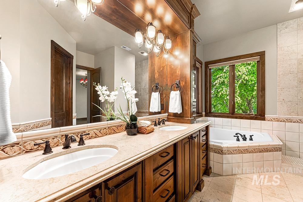 1292 E Prairie View Dr, Eagle, Idaho 83616, 5 Bedrooms, 6 Bathrooms, Residential For Sale, Price $1,698,000, 98961926