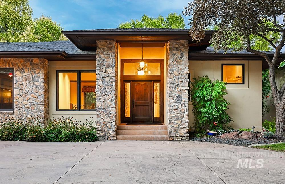 1292 E Prairie View Dr, Eagle, Idaho 83616, 5 Bedrooms, 6 Bathrooms, Residential For Sale, Price $1,698,000, 98961926