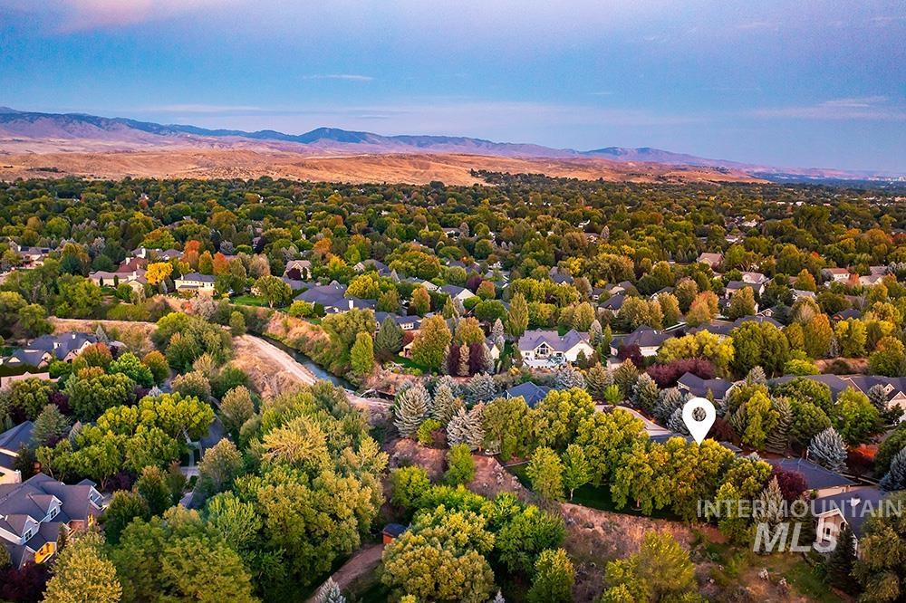 1292 E Prairie View Dr, Eagle, Idaho 83616, 5 Bedrooms, 6 Bathrooms, Residential For Sale, Price $1,698,000, 98961926