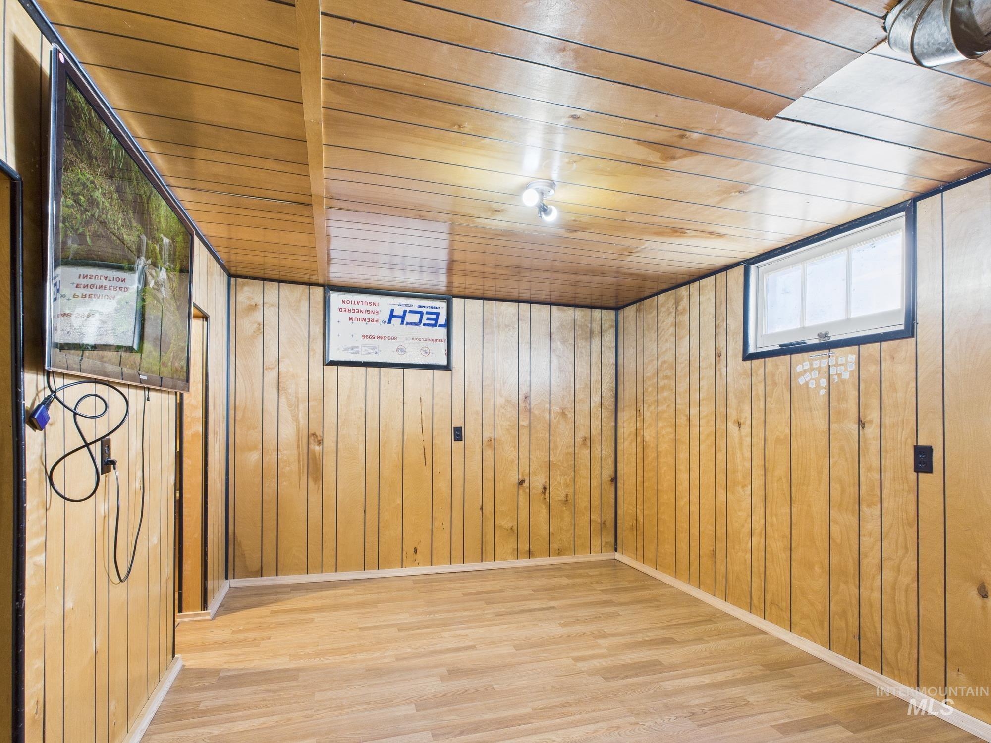 705 12th Street, Clarkston, Washington 99403, 4 Bedrooms, 2 Bathrooms, Residential For Sale, Price $355,000, 98961933