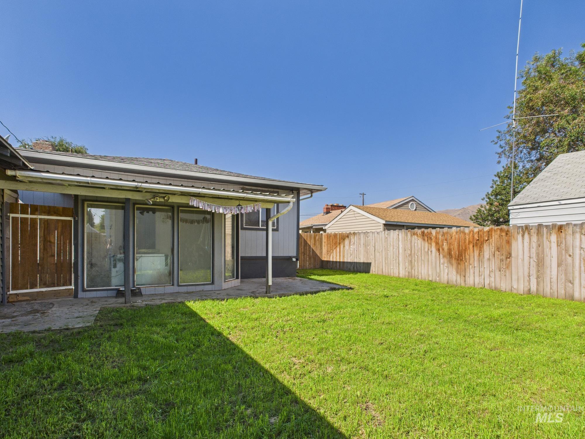 705 12th Street, Clarkston, Washington 99403, 4 Bedrooms, 2 Bathrooms, Residential For Sale, Price $355,000, 98961933