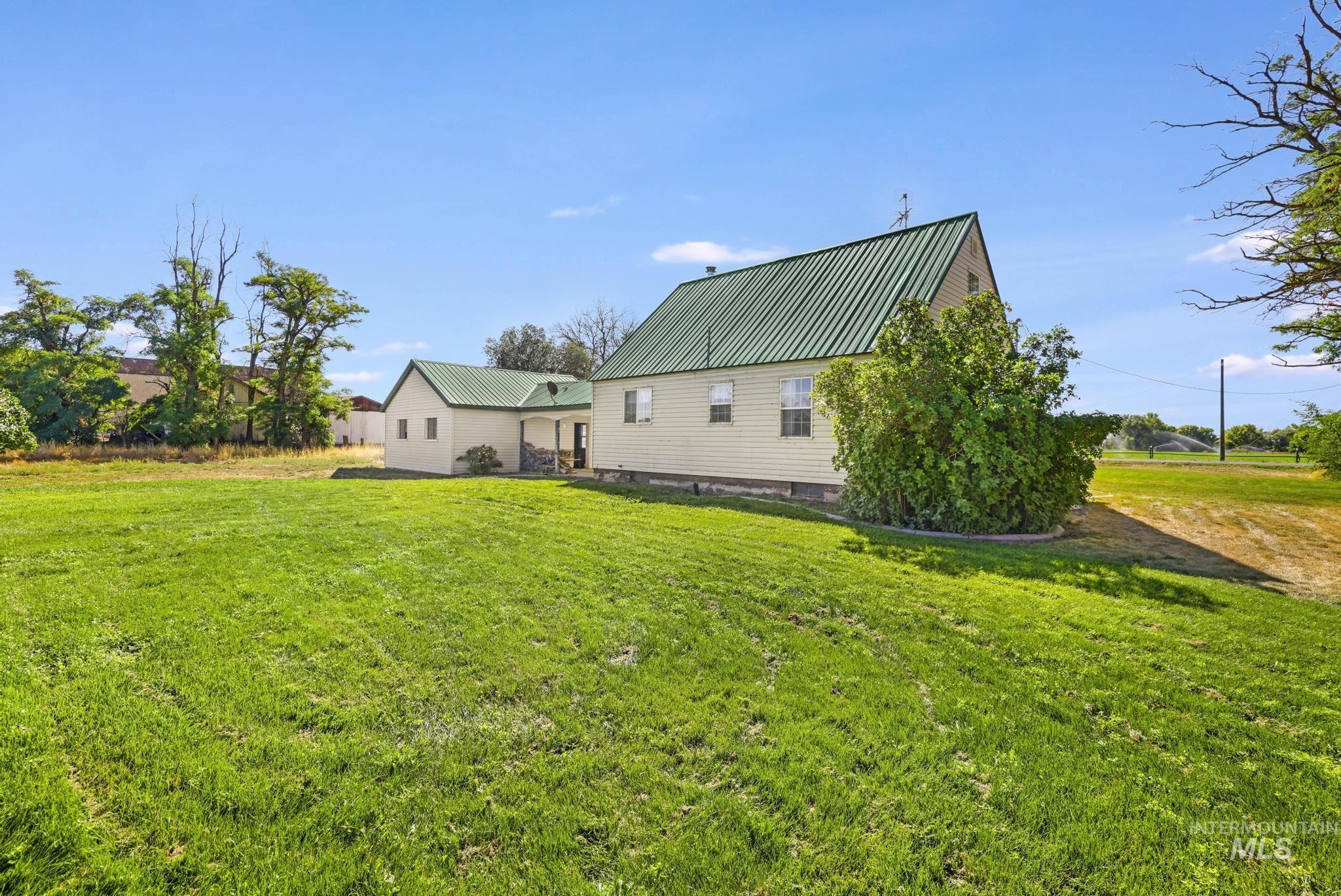 1306 7th Avenue W, Gooding, Idaho 83330, 2 Bedrooms, 1 Bathroom, Residential For Sale, Price $349,900, 98961936