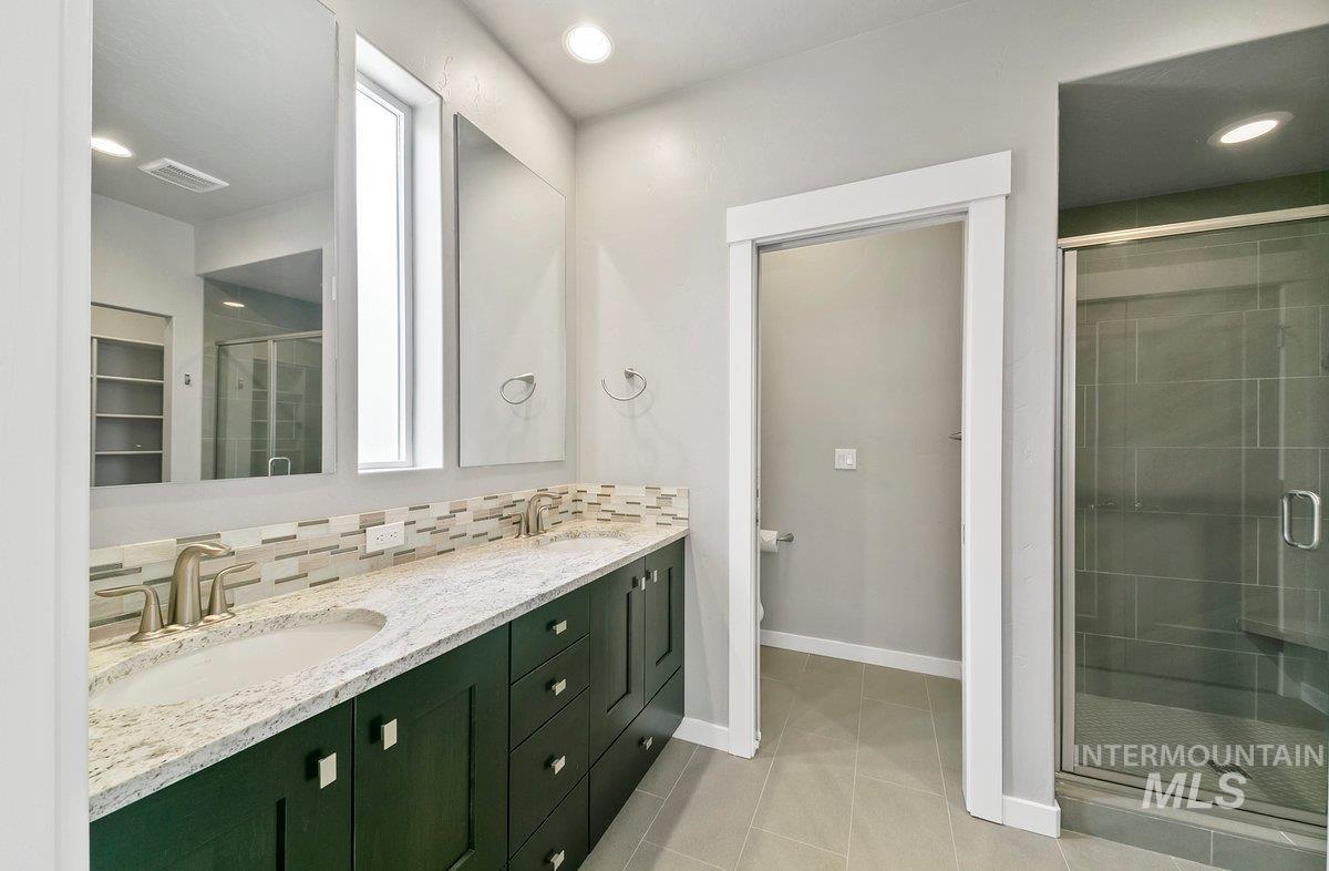 3242 E Front Runner Lane, Boise, Idaho 83716-0000, 3 Bedrooms, 3 Bathrooms, Residential For Sale, Price $650,000, 98961940