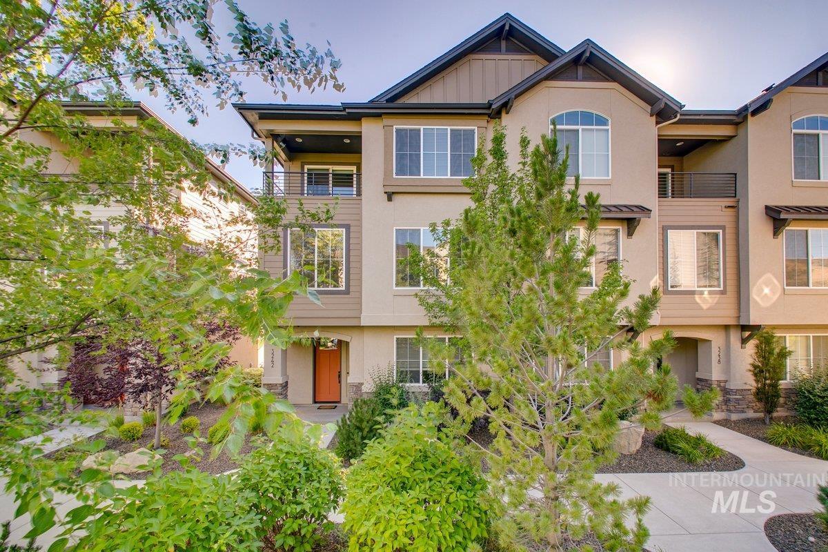 3242 E Front Runner Lane, Boise, Idaho 83716-0000, 3 Bedrooms, 3 Bathrooms, Residential For Sale, Price $650,000, 98961940