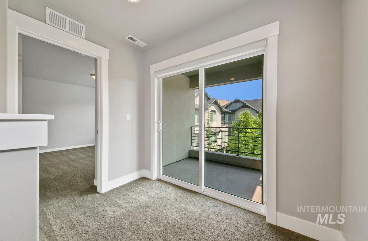 3242 E Front Runner Lane, Boise, Idaho 83716-0000, 3 Bedrooms, 3 Bathrooms, Residential For Sale, Price $650,000, 98961940