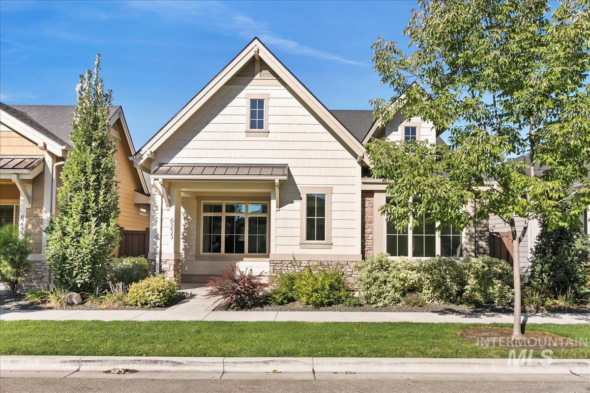 6253 N Winward Ln, Meridian, Idaho 83646-3322, 3 Bedrooms, 3 Bathrooms, Residential For Sale, Price $610,000, 98961941