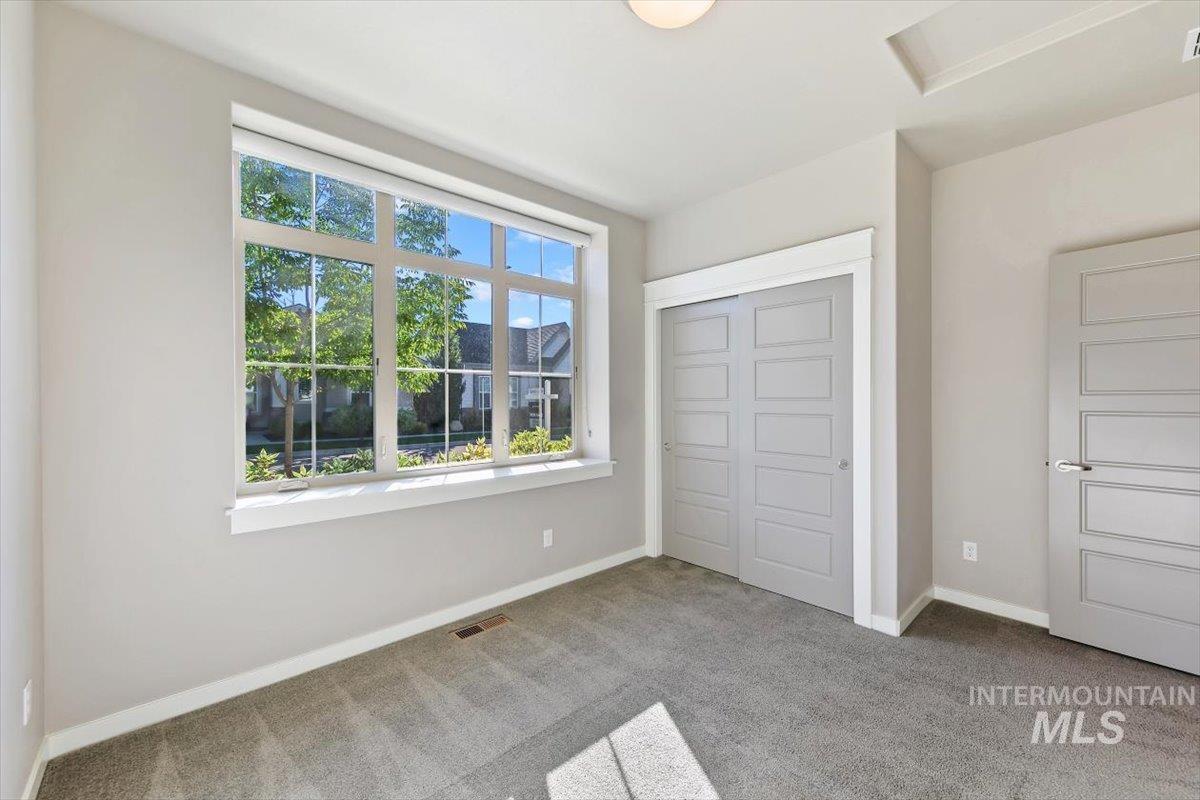 6253 N Winward Ln, Meridian, Idaho 83646-3322, 3 Bedrooms, 3 Bathrooms, Residential For Sale, Price $610,000, 98961941