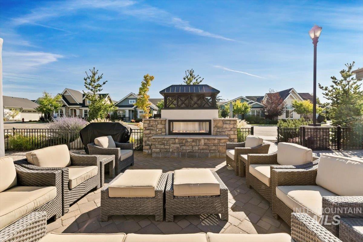6253 N Winward Ln, Meridian, Idaho 83646-3322, 3 Bedrooms, 3 Bathrooms, Residential For Sale, Price $610,000, 98961941