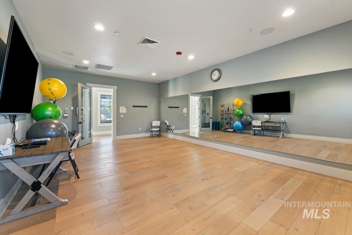 6253 N Winward Ln, Meridian, Idaho 83646-3322, 3 Bedrooms, 3 Bathrooms, Residential For Sale, Price $610,000, 98961941
