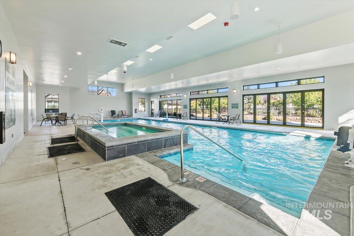 6253 N Winward Ln, Meridian, Idaho 83646-3322, 3 Bedrooms, 3 Bathrooms, Residential For Sale, Price $610,000, 98961941