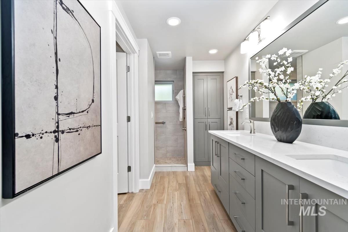 2094 S White Pine Ln, Boise, Idaho 83706, 3 Bedrooms, 2.5 Bathrooms, Residential For Sale, Price $749,900, 98961956