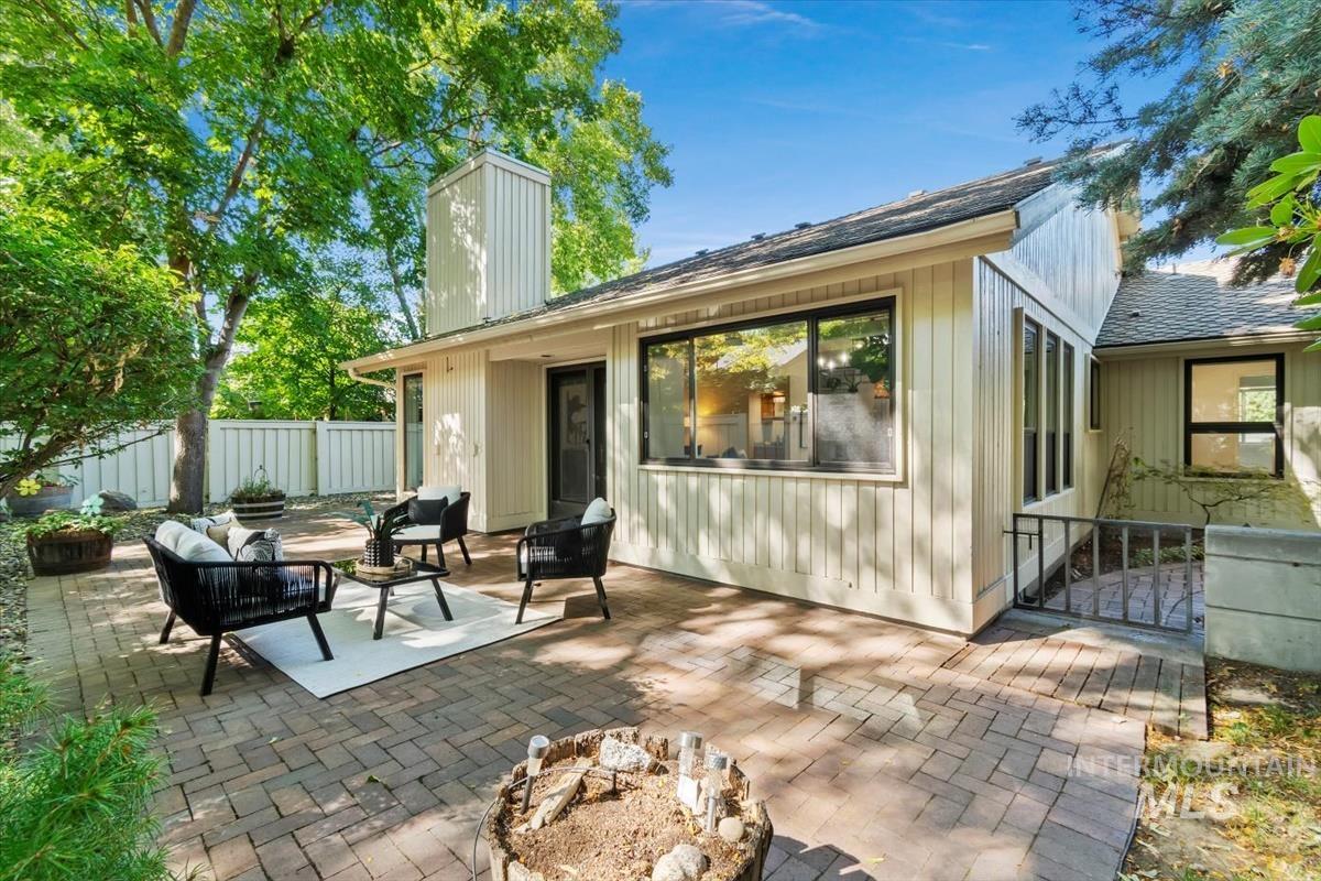 2094 S White Pine Ln, Boise, Idaho 83706, 3 Bedrooms, 2.5 Bathrooms, Residential For Sale, Price $749,900, 98961956
