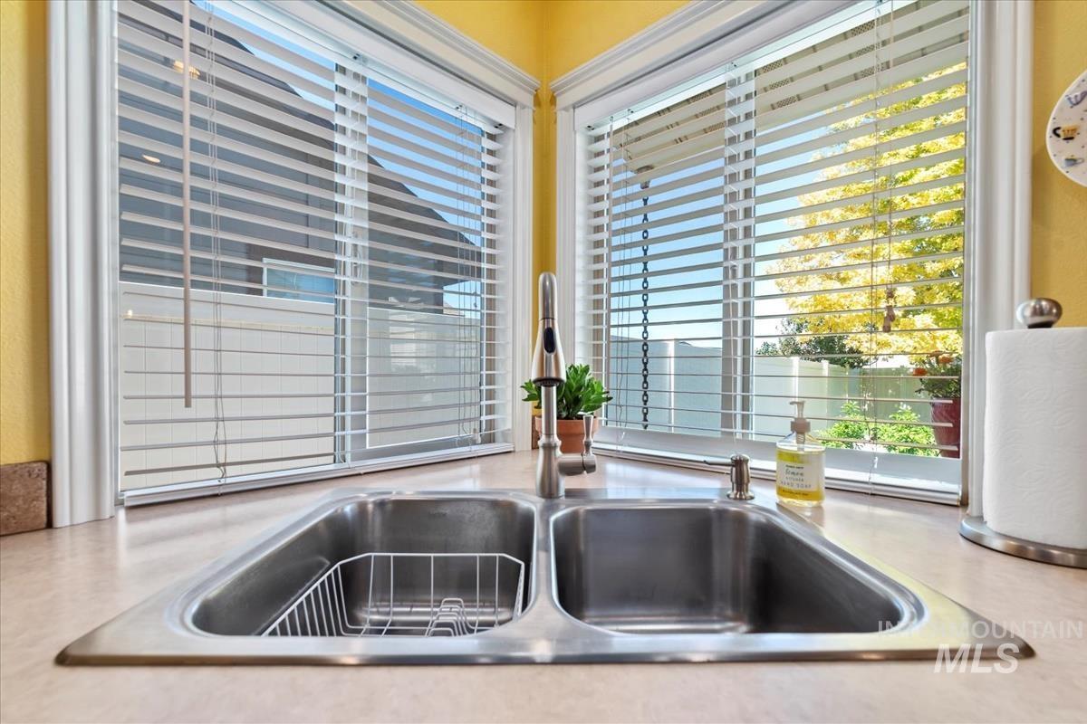 Kitchen sink with nice view of the garden