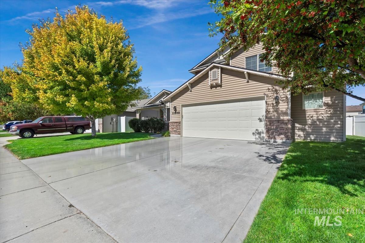 10848 Pixie St., Nampa, Idaho 83687-9399, 3 Bedrooms, 2.5 Bathrooms, Residential For Sale, Price $400,000, 98961963