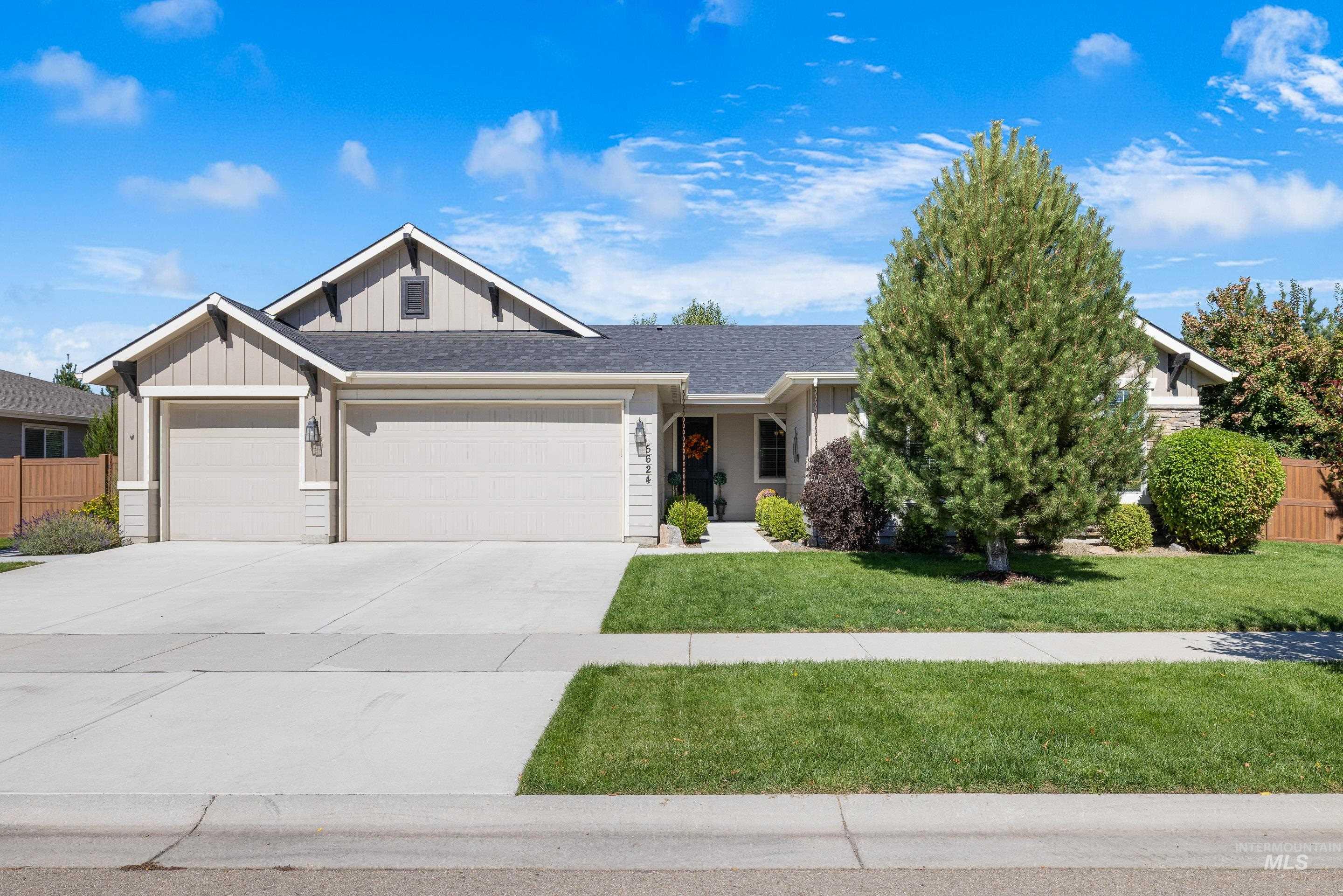 5624 W Venetian Dr, Eagle, Idaho 83616-7323, 3 Bedrooms, 2 Bathrooms, Residential For Sale, Price $725,000, 98961974