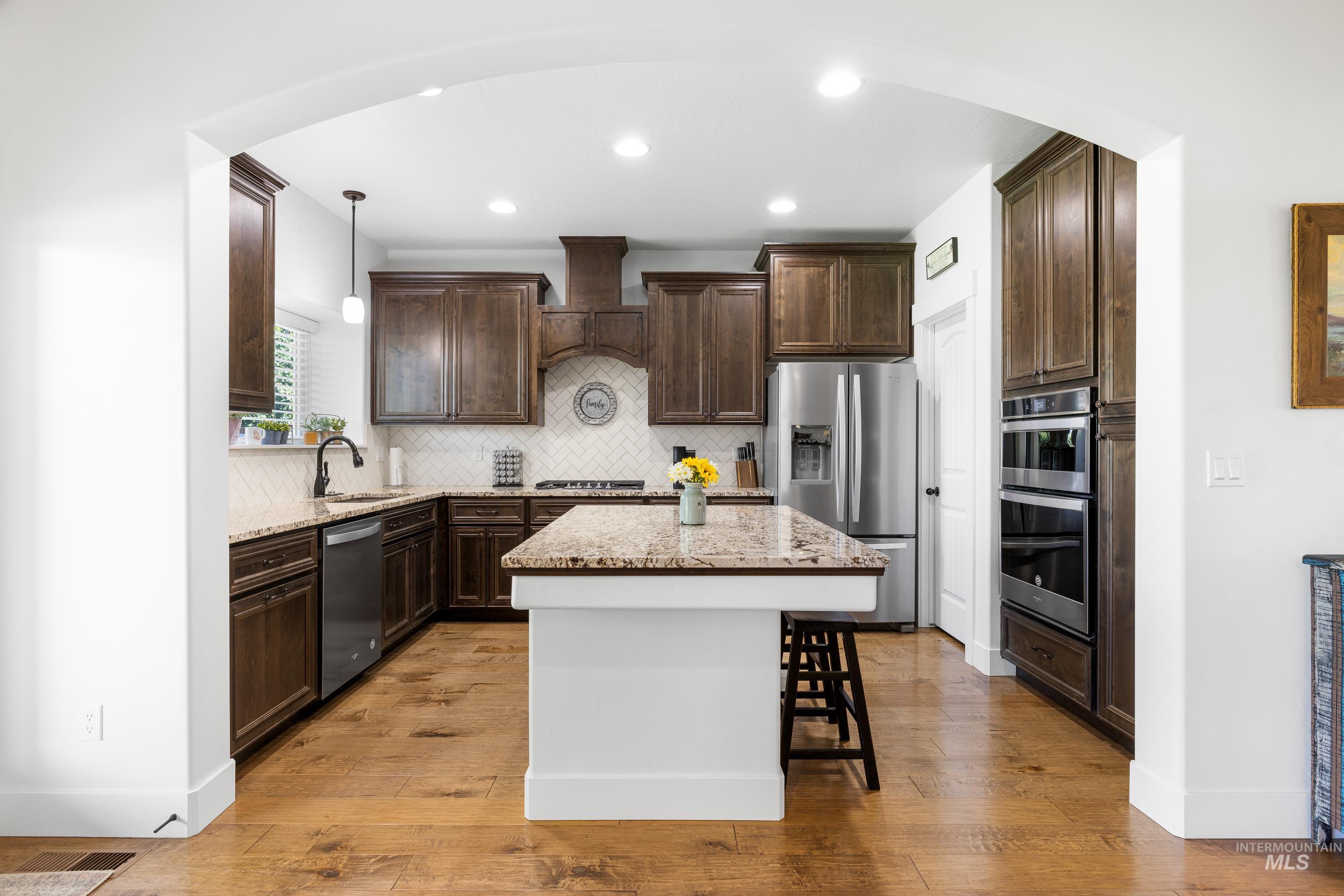 5624 W Venetian Dr, Eagle, Idaho 83616-7323, 3 Bedrooms, 2 Bathrooms, Residential For Sale, Price $725,000, 98961974