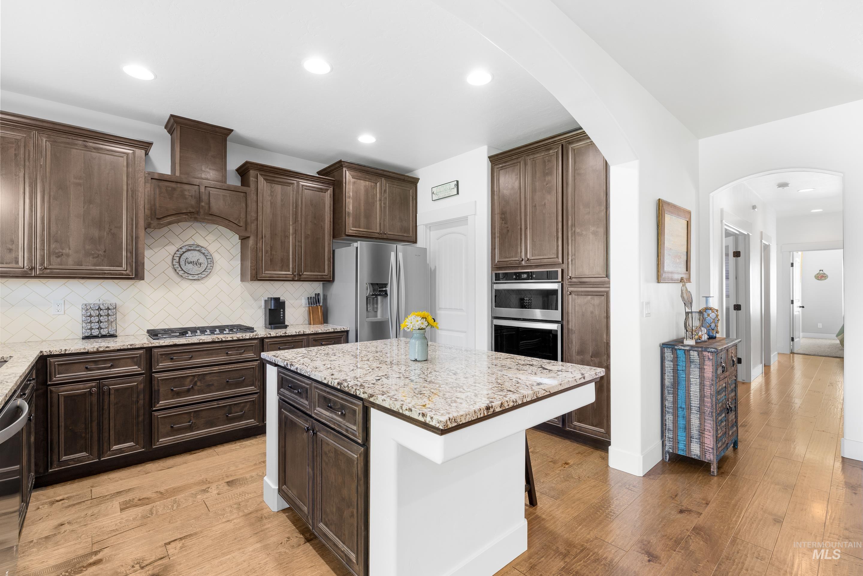 5624 W Venetian Dr, Eagle, Idaho 83616-7323, 3 Bedrooms, 2 Bathrooms, Residential For Sale, Price $725,000, 98961974