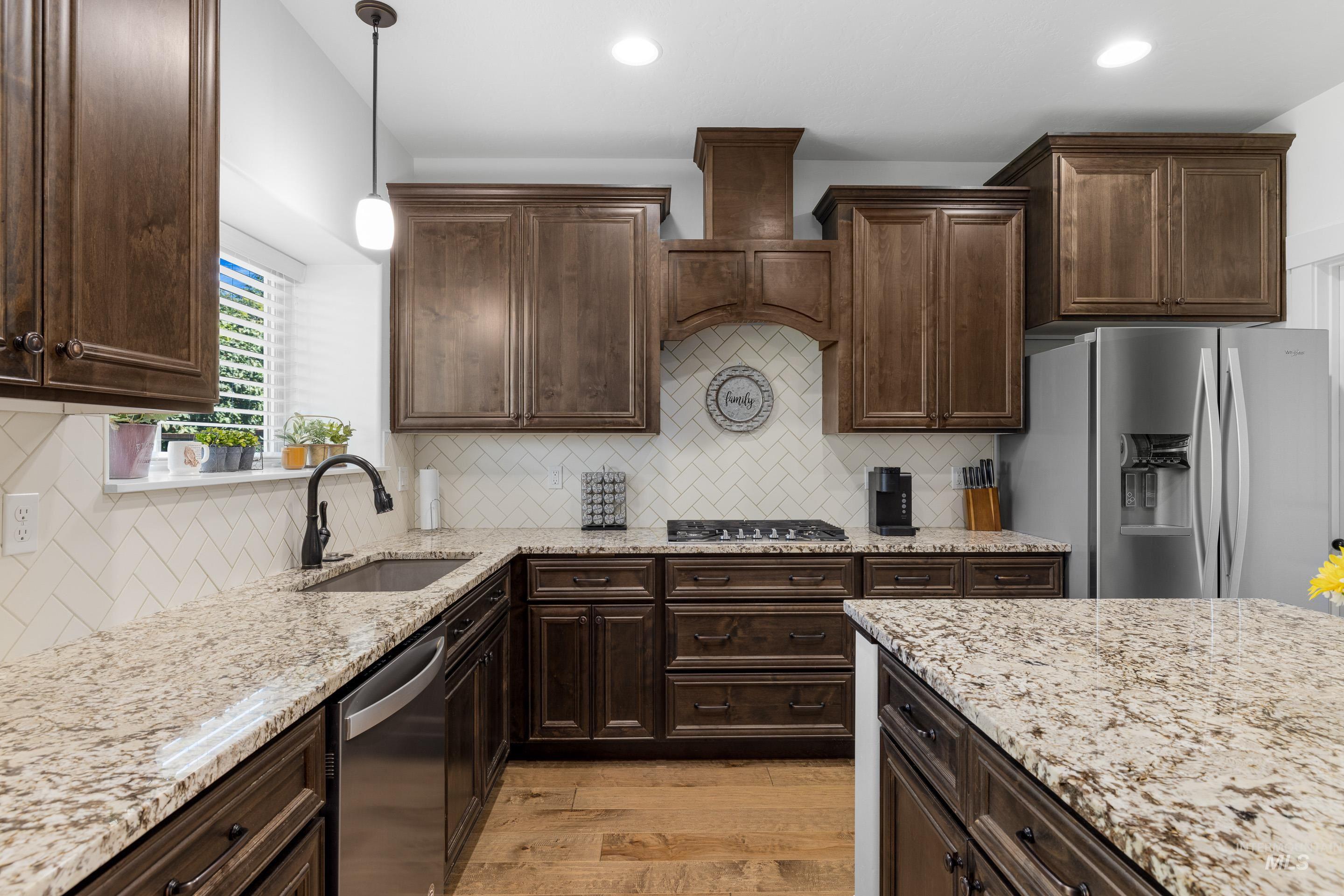 5624 W Venetian Dr, Eagle, Idaho 83616-7323, 3 Bedrooms, 2 Bathrooms, Residential For Sale, Price $725,000, 98961974
