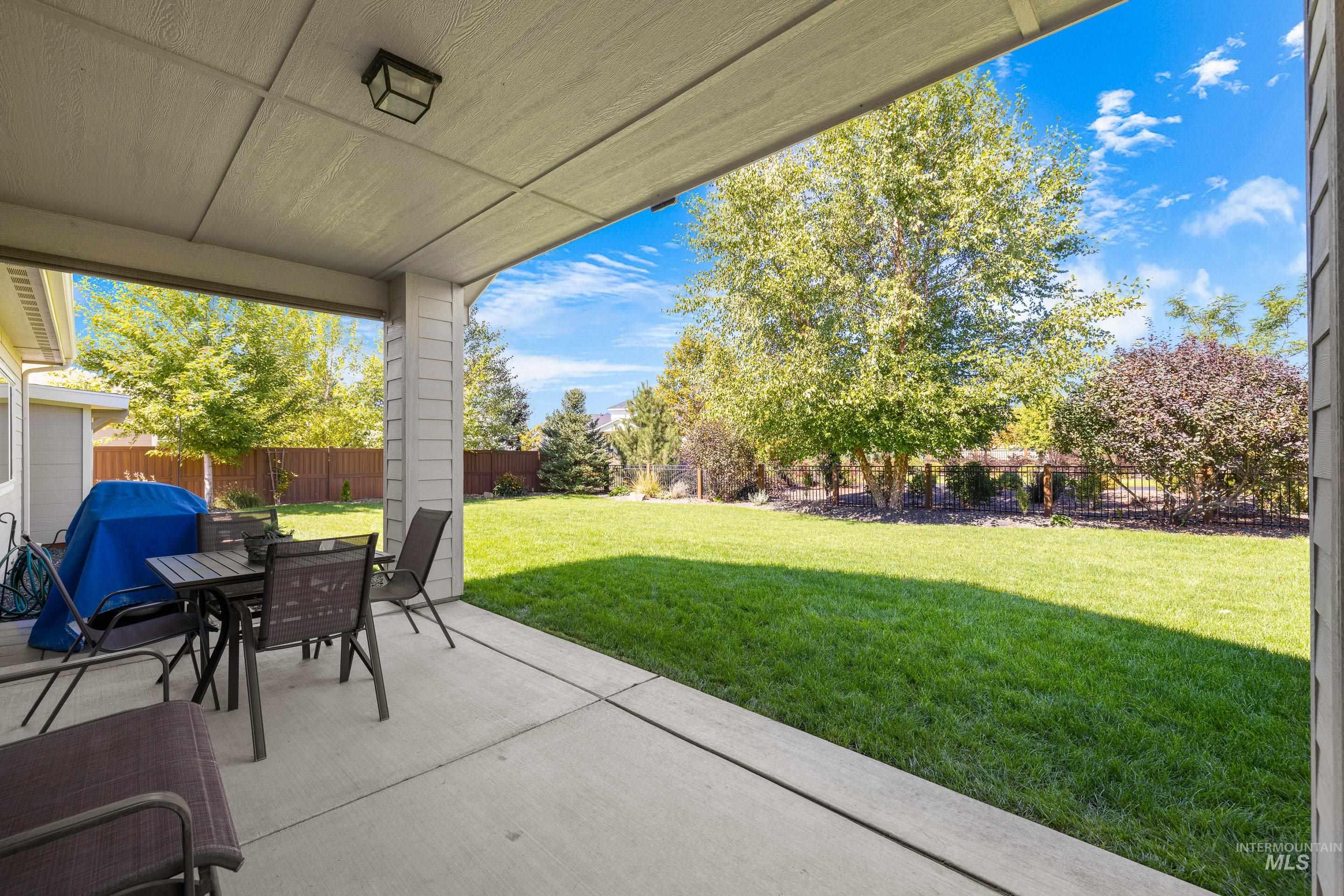 5624 W Venetian Dr, Eagle, Idaho 83616-7323, 3 Bedrooms, 2 Bathrooms, Residential For Sale, Price $725,000, 98961974