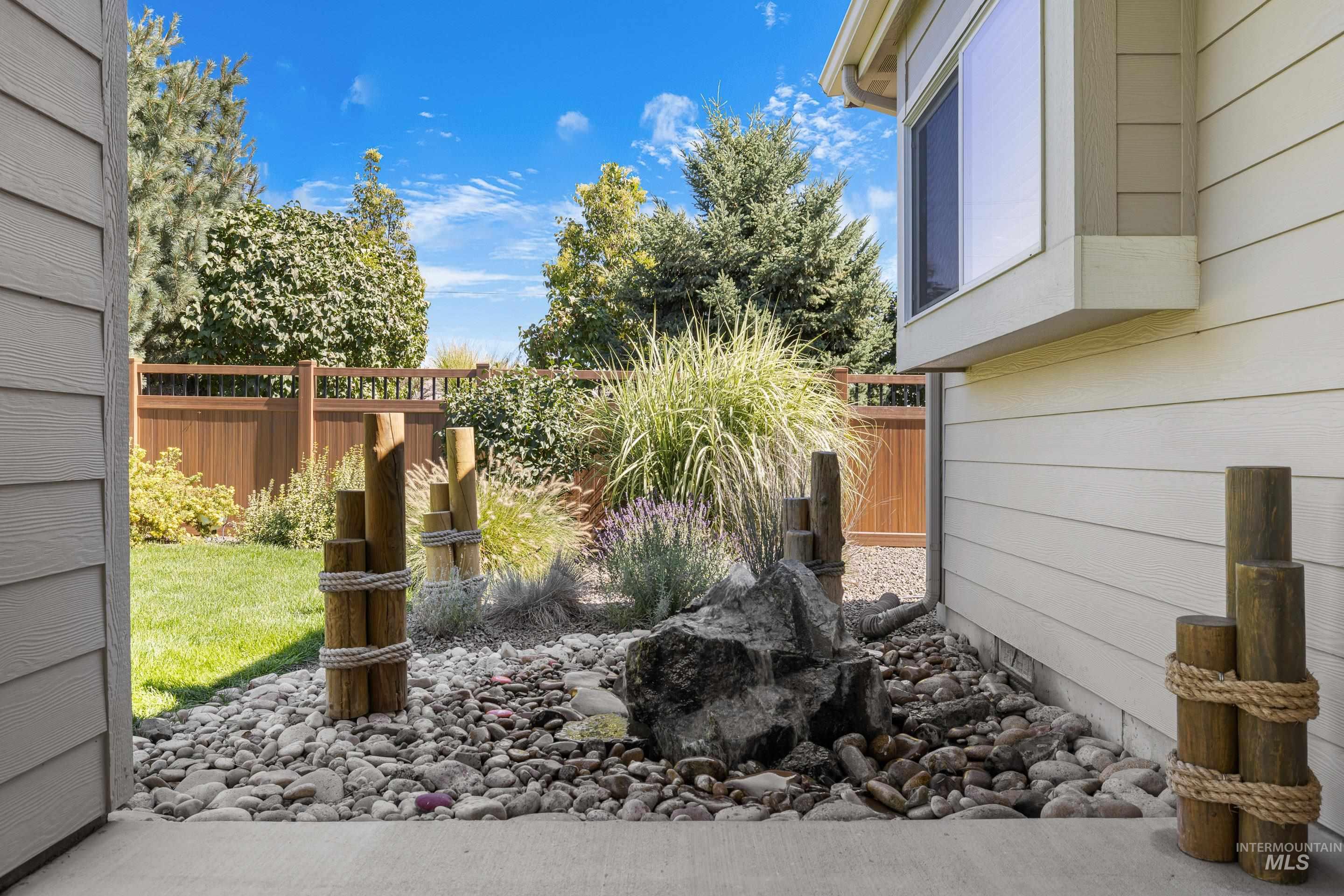 5624 W Venetian Dr, Eagle, Idaho 83616-7323, 3 Bedrooms, 2 Bathrooms, Residential For Sale, Price $725,000, 98961974