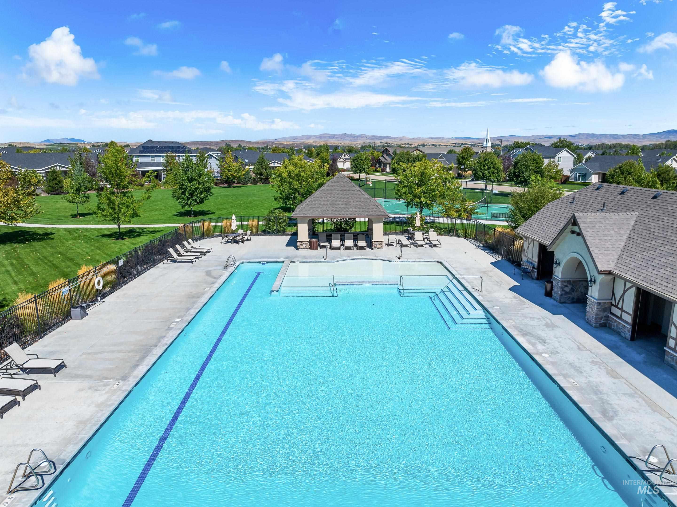 5624 W Venetian Dr, Eagle, Idaho 83616-7323, 3 Bedrooms, 2 Bathrooms, Residential For Sale, Price $725,000, 98961974