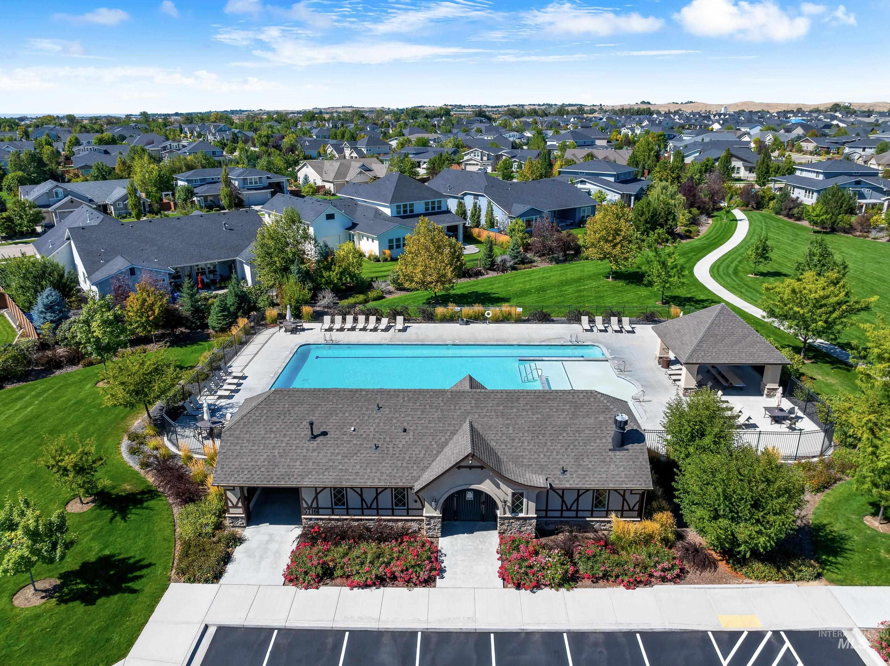 5624 W Venetian Dr, Eagle, Idaho 83616-7323, 3 Bedrooms, 2 Bathrooms, Residential For Sale, Price $725,000, 98961974