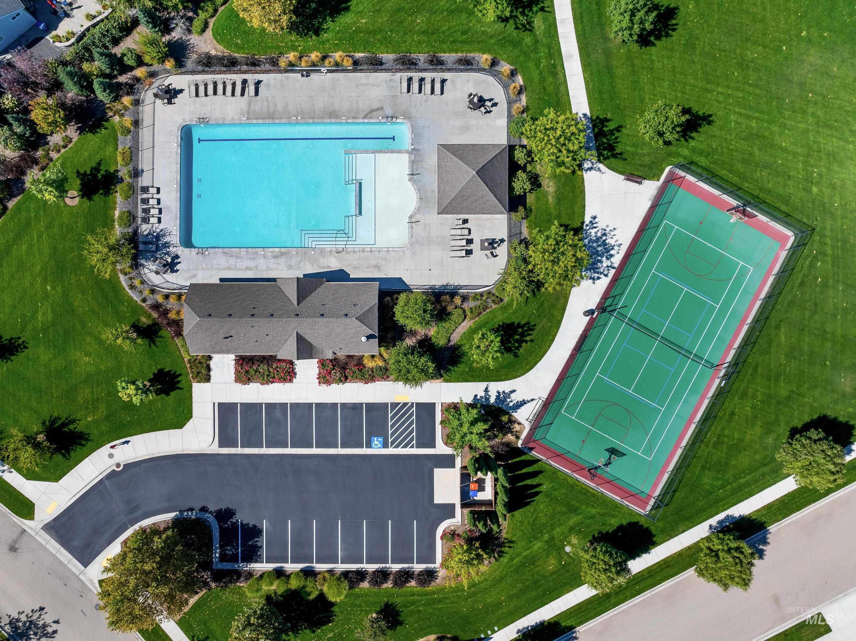 5624 W Venetian Dr, Eagle, Idaho 83616-7323, 3 Bedrooms, 2 Bathrooms, Residential For Sale, Price $725,000, 98961974