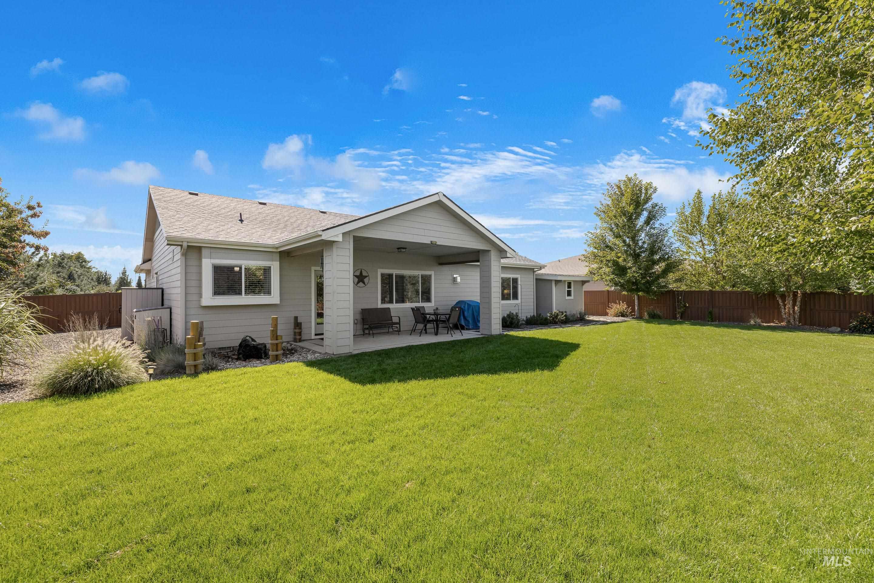 5624 W Venetian Dr, Eagle, Idaho 83616-7323, 3 Bedrooms, 2 Bathrooms, Residential For Sale, Price $725,000, 98961974