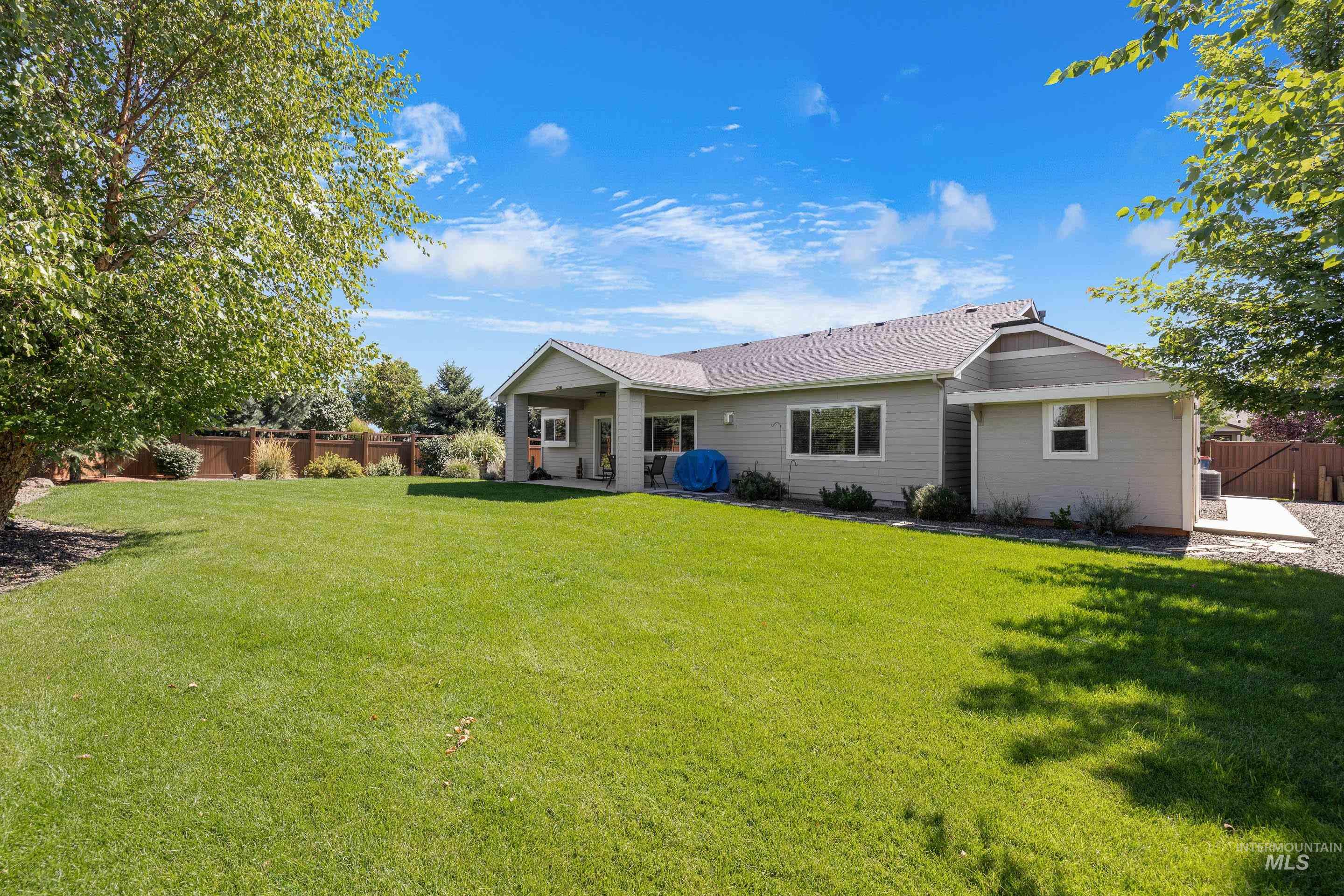 5624 W Venetian Dr, Eagle, Idaho 83616-7323, 3 Bedrooms, 2 Bathrooms, Residential For Sale, Price $725,000, 98961974
