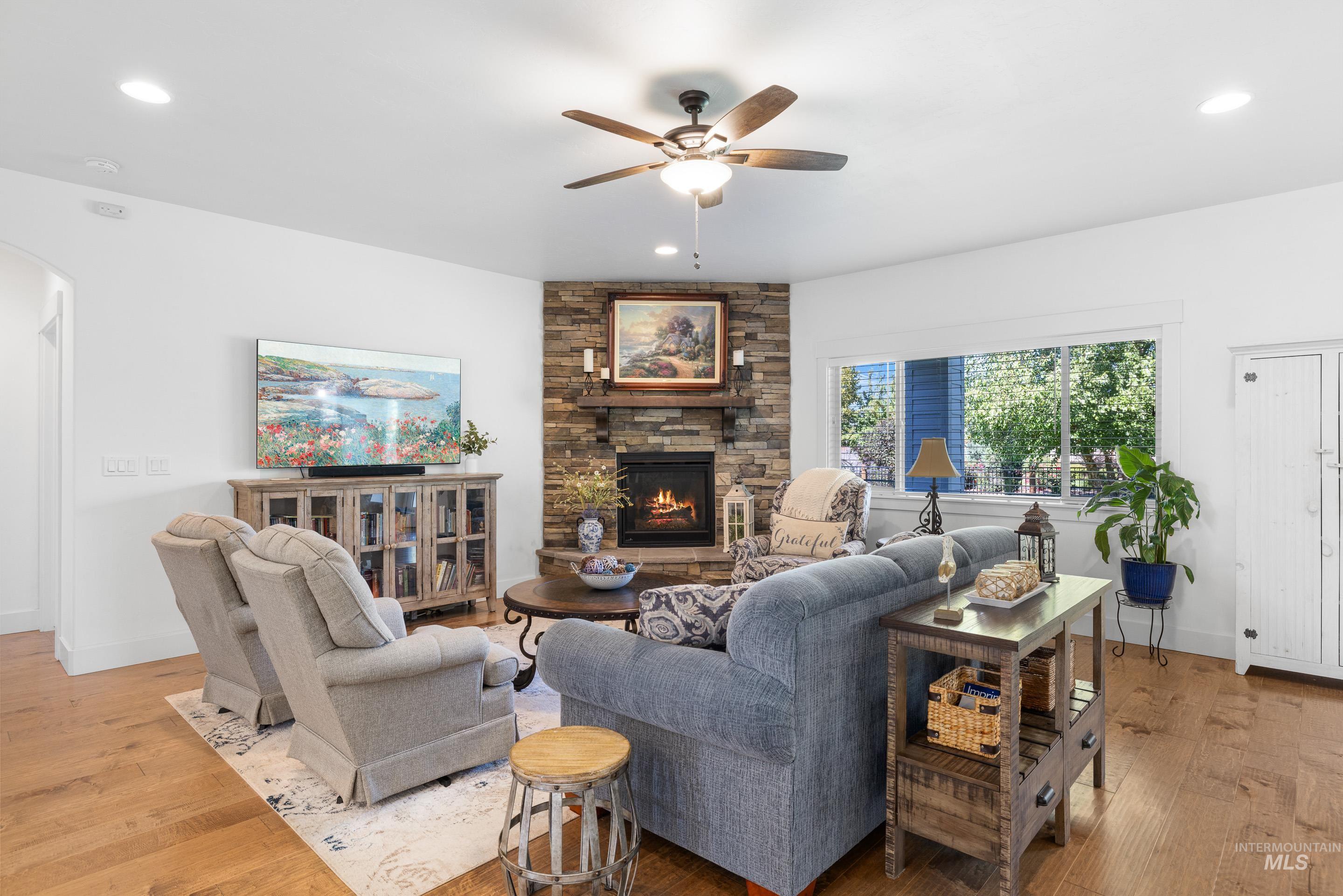 5624 W Venetian Dr, Eagle, Idaho 83616-7323, 3 Bedrooms, 2 Bathrooms, Residential For Sale, Price $725,000, 98961974