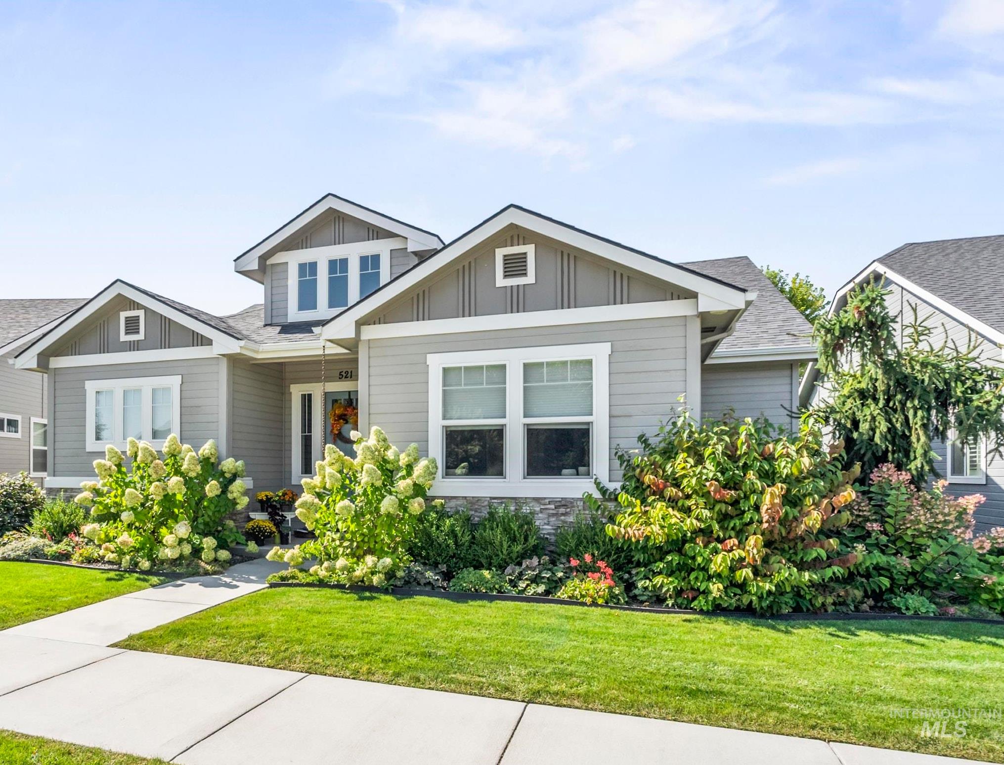 521 N Racing Water Way, Eagle, Idaho 83616, 3 Bedrooms, 2 Bathrooms, Residential For Sale, Price $575,000, 98961980