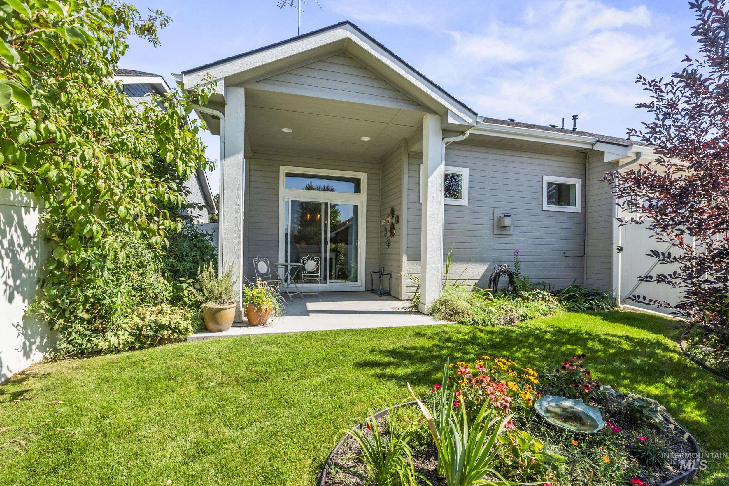 521 N Racing Water Way, Eagle, Idaho 83616, 3 Bedrooms, 2 Bathrooms, Residential For Sale, Price $575,000, 98961980