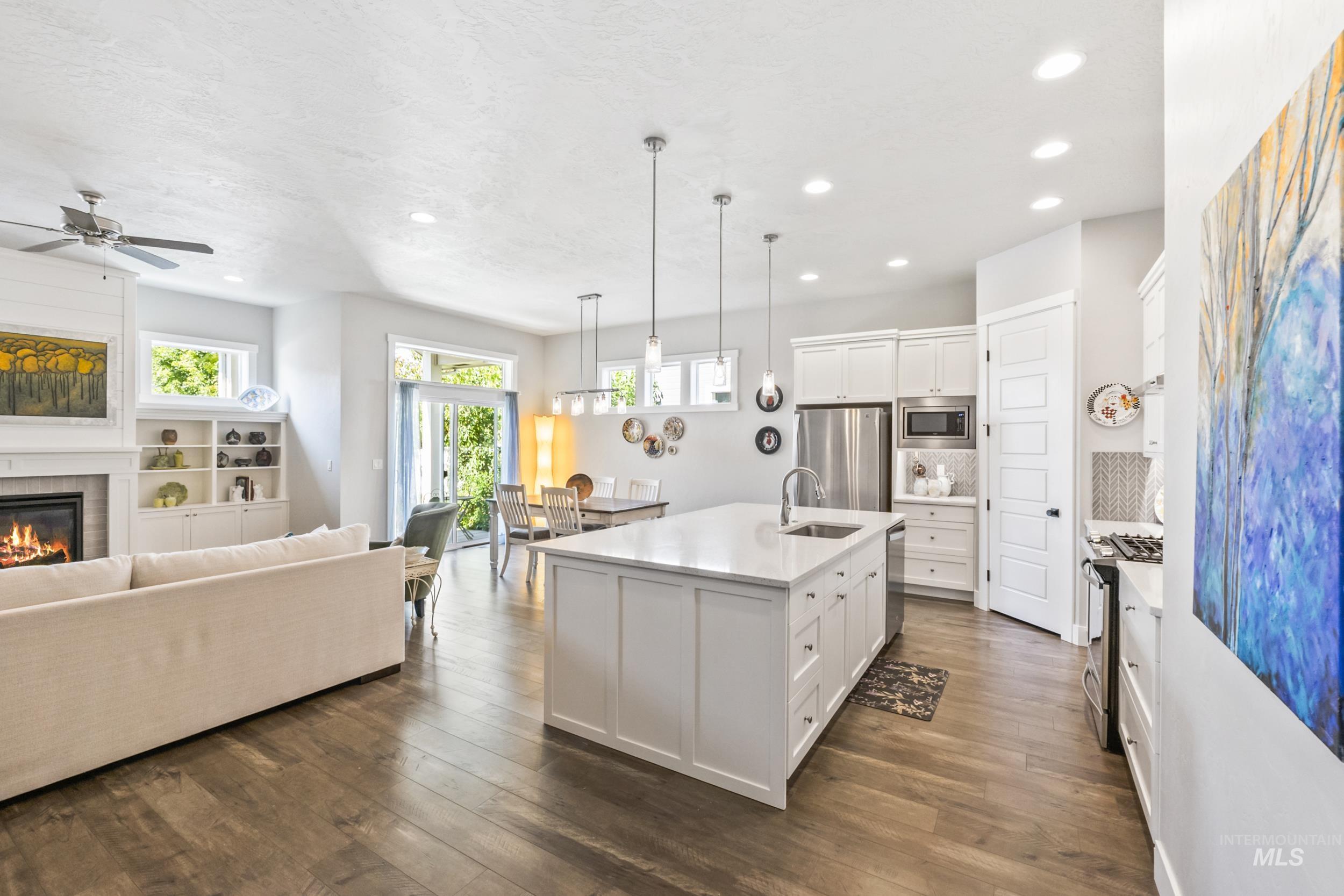 521 N Racing Water Way, Eagle, Idaho 83616, 3 Bedrooms, 2 Bathrooms, Residential For Sale, Price $575,000, 98961980