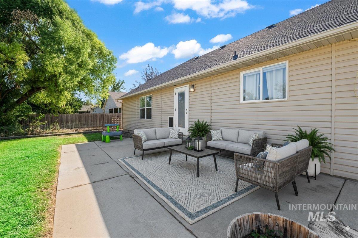 2809 Dorman Ave, Caldwell, Idaho 83605, 3 Bedrooms, 2.5 Bathrooms, Residential For Sale, Price $468,000, 98961985