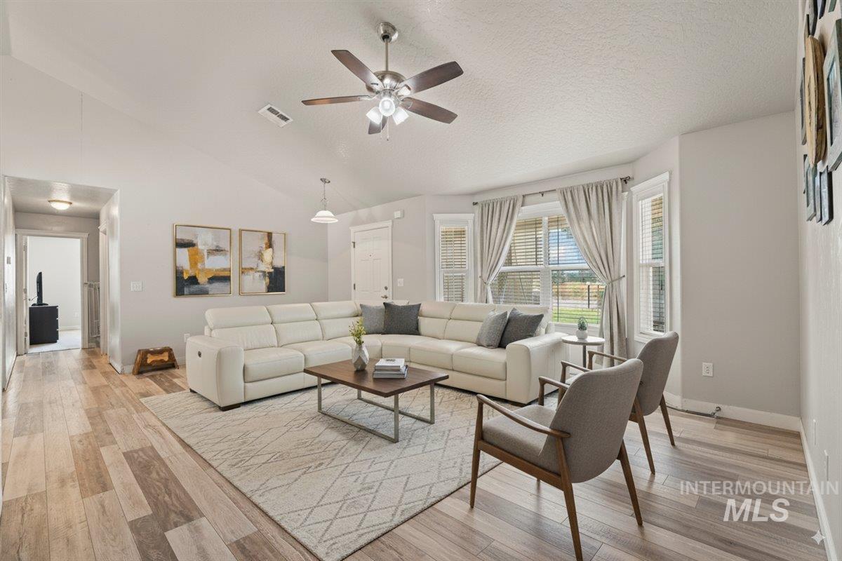 2809 Dorman Ave, Caldwell, Idaho 83605, 3 Bedrooms, 2.5 Bathrooms, Residential For Sale, Price $468,000, 98961985