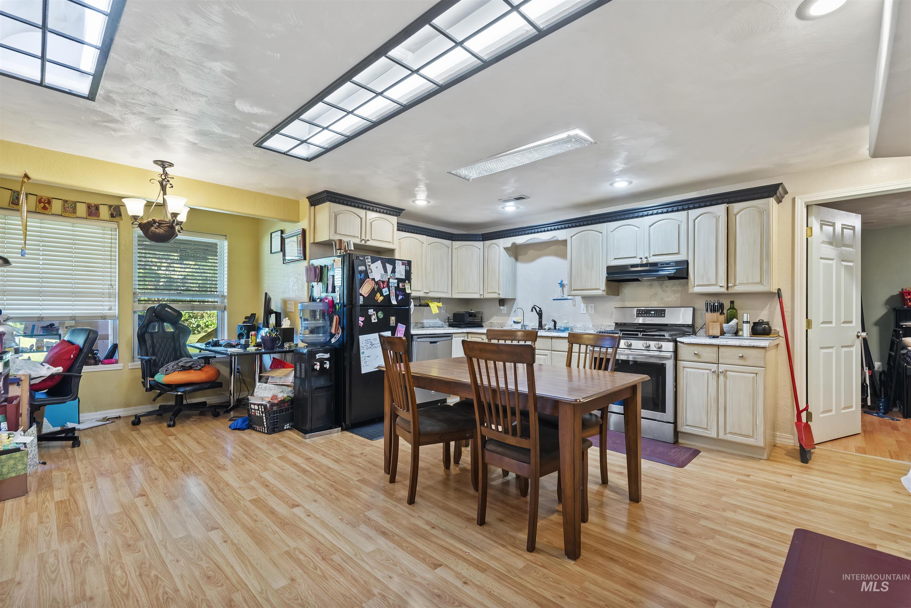 3160 E Springwood, Meridian, Idaho 83642, 6 Bedrooms, 4 Bathrooms, Residential For Sale, Price $1,700,000, 98961988