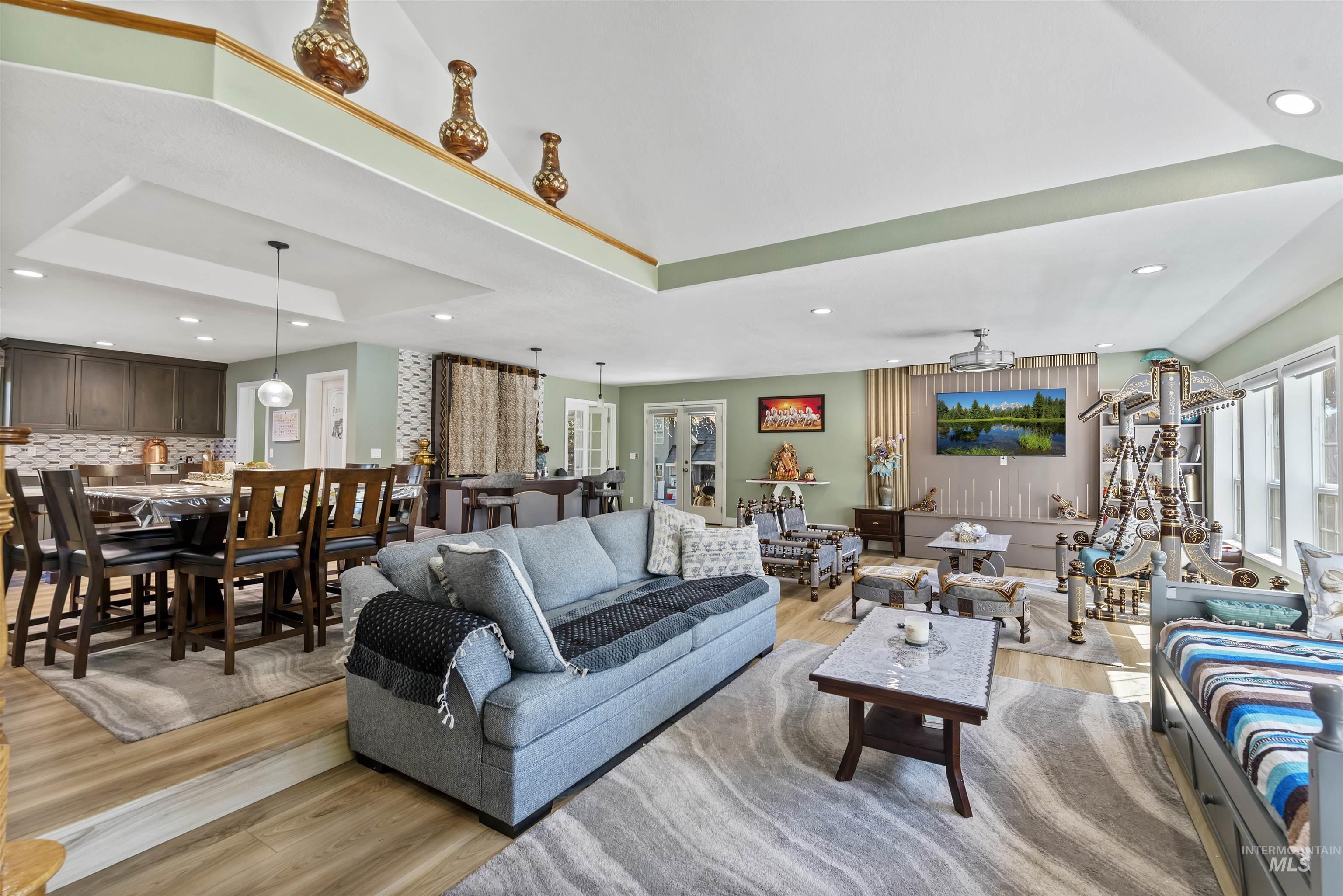 3160 E Springwood, Meridian, Idaho 83642, 6 Bedrooms, 4 Bathrooms, Residential For Sale, Price $1,700,000, 98961988
