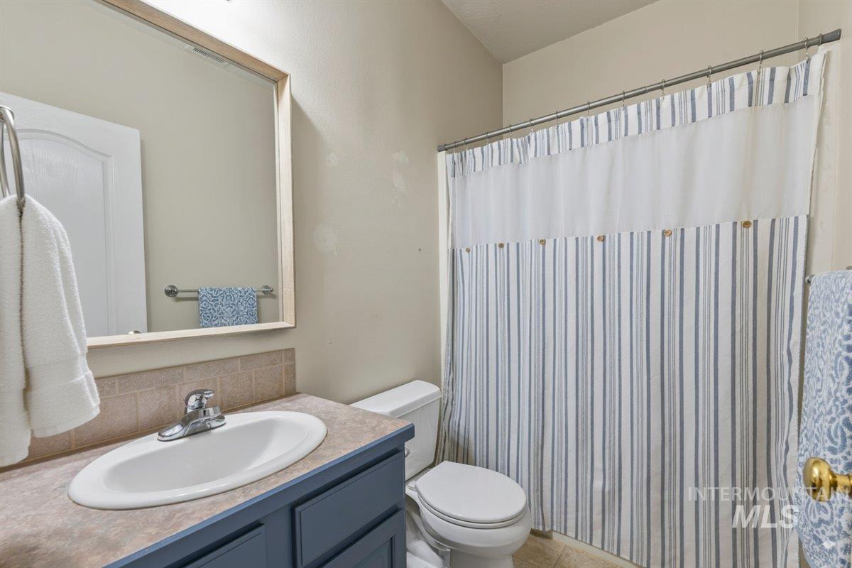 1816 W Whitestone Ct, Meridian, Idaho 83646, 4 Bedrooms, 3 Bathrooms, Residential For Sale, Price $629,999, 98961993