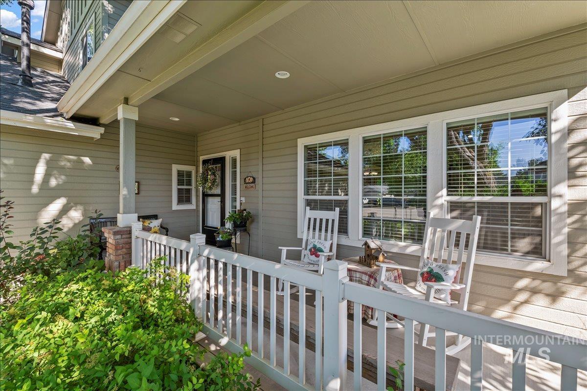 1816 W Whitestone Ct, Meridian, Idaho 83646, 4 Bedrooms, 3 Bathrooms, Residential For Sale, Price $629,999, 98961993