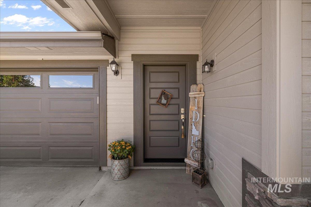 12719 W Hidden Point Drive, Star, Idaho 83669, 3 Bedrooms, 2 Bathrooms, Residential For Sale, Price $490,000, 98961994