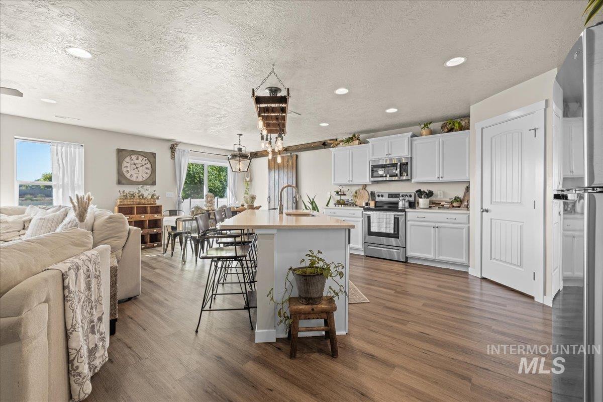 12719 W Hidden Point Drive, Star, Idaho 83669, 3 Bedrooms, 2 Bathrooms, Residential For Sale, Price $490,000, 98961994