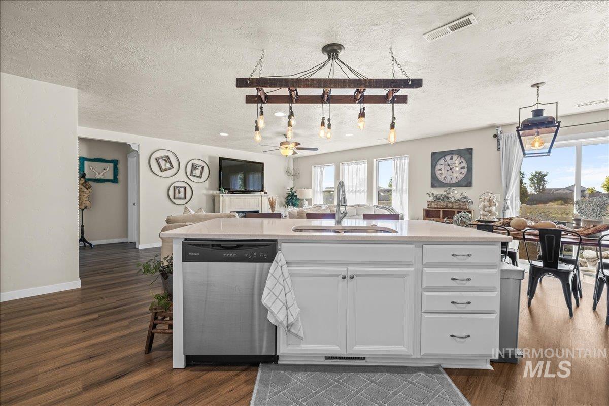 12719 W Hidden Point Drive, Star, Idaho 83669, 3 Bedrooms, 2 Bathrooms, Residential For Sale, Price $490,000, 98961994