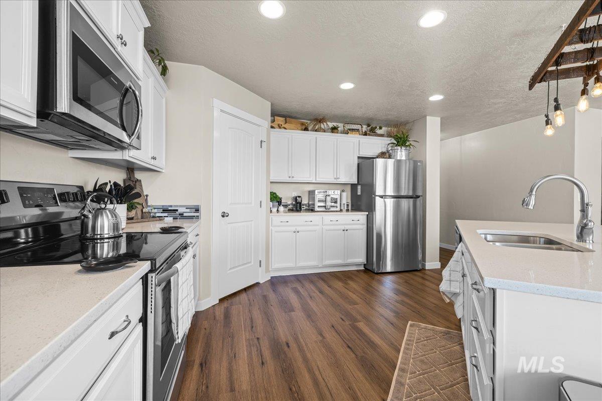 12719 W Hidden Point Drive, Star, Idaho 83669, 3 Bedrooms, 2 Bathrooms, Residential For Sale, Price $490,000, 98961994