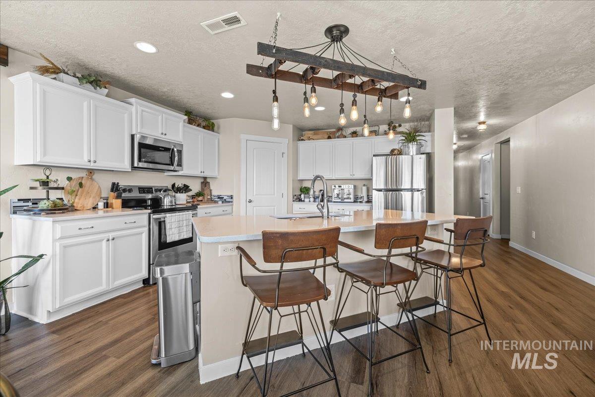 12719 W Hidden Point Drive, Star, Idaho 83669, 3 Bedrooms, 2 Bathrooms, Residential For Sale, Price $490,000, 98961994