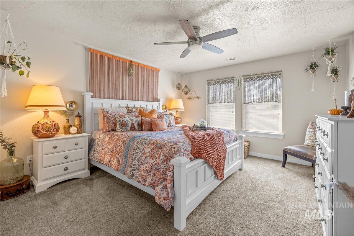 12719 W Hidden Point Drive, Star, Idaho 83669, 3 Bedrooms, 2 Bathrooms, Residential For Sale, Price $490,000, 98961994