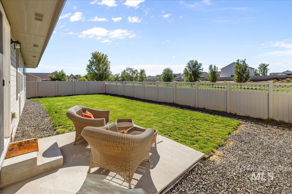 12719 W Hidden Point Drive, Star, Idaho 83669, 3 Bedrooms, 2 Bathrooms, Residential For Sale, Price $490,000, 98961994
